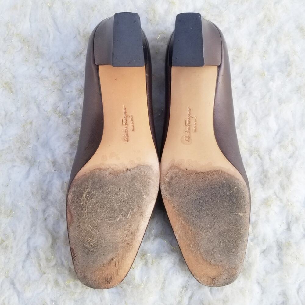 Brown Ferragamo Heels Size 6 Classic Leather Pumps Italian Shoes VTG 80s - Picture 10 of 12